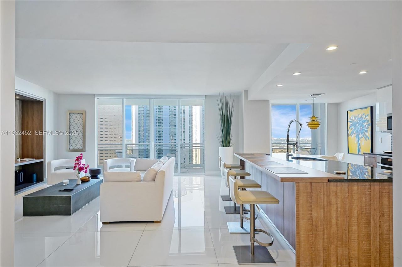 901 Brickell Key Blvd, Unit 2507, Miami, FL 33131 Photo