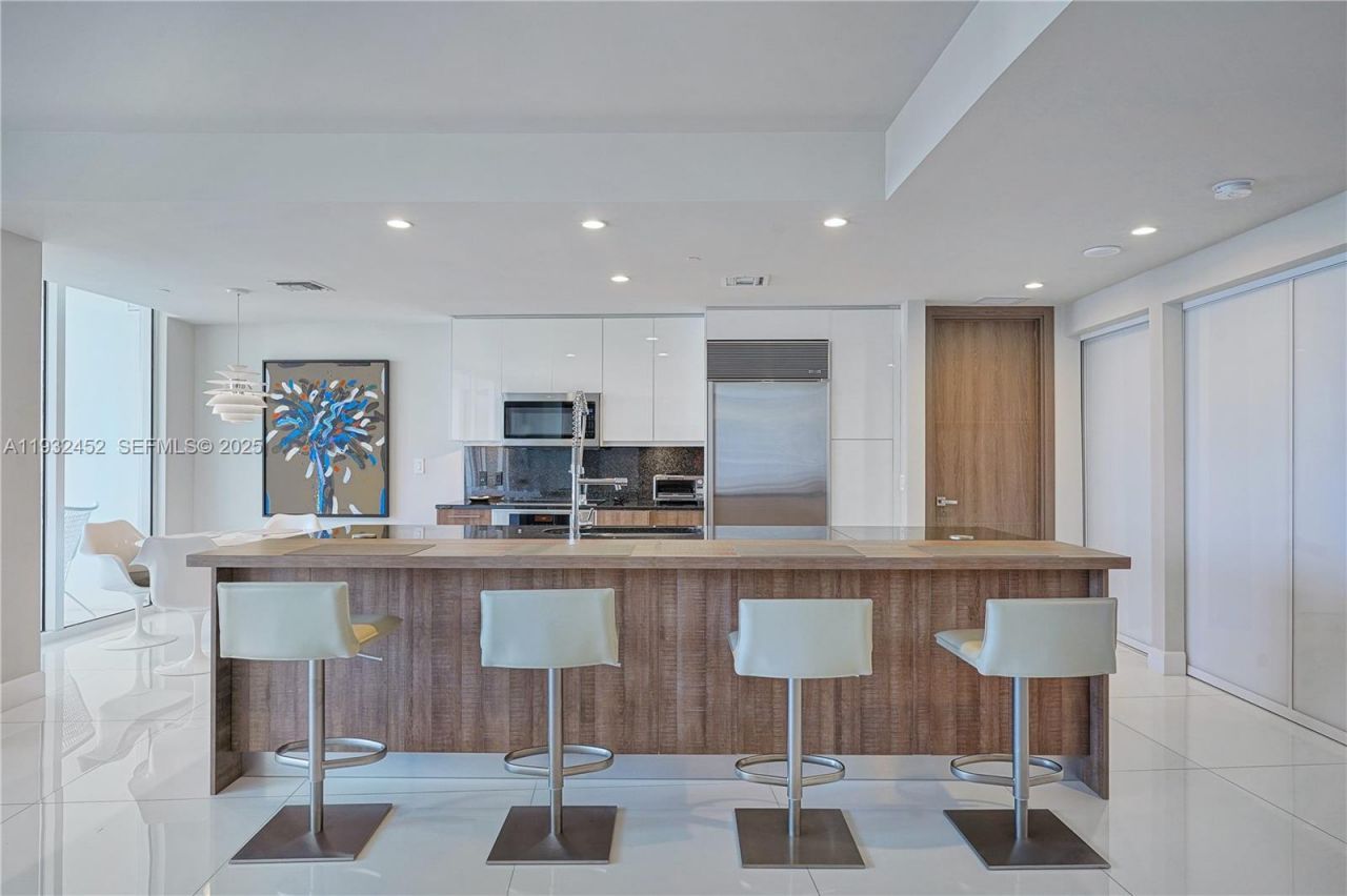 901 Brickell Key Blvd, Unit 2507, Miami, FL 33131 Photo