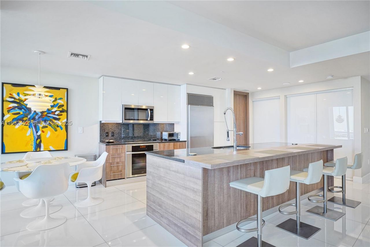 901 Brickell Key Blvd, Unit 2507, Miami, FL 33131 Photo