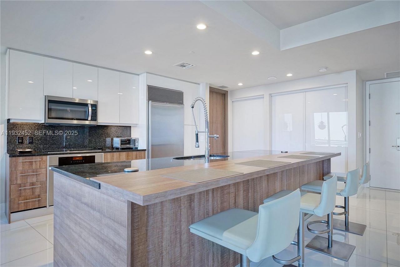 901 Brickell Key Blvd, Unit 2507, Miami, FL 33131 Photo