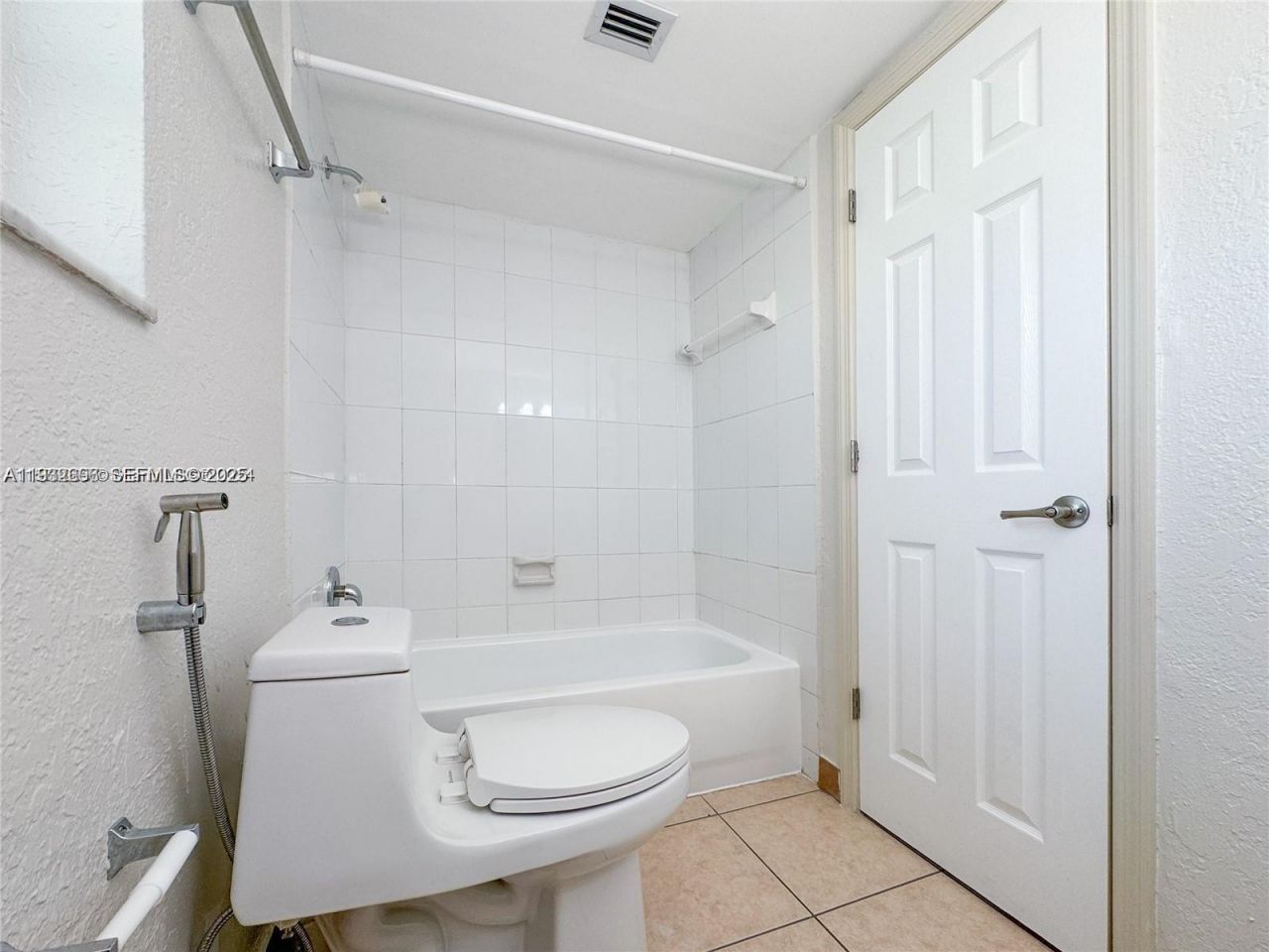 9460 Fontainebleau Blvd, Unit 132, Miami, FL 33172 Photo