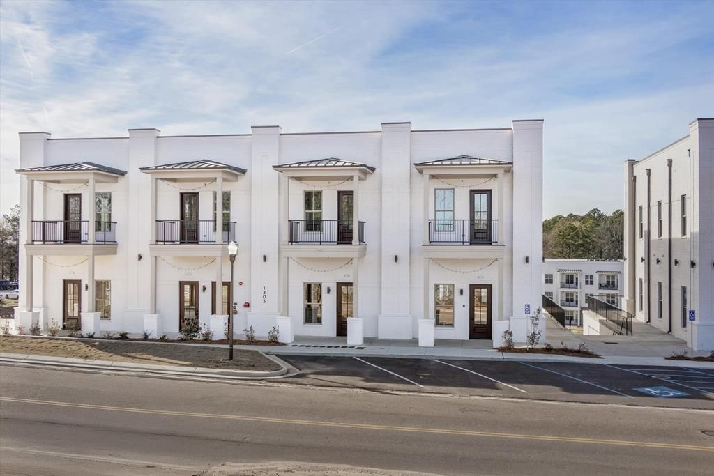 1343 Main Street Unit 202 Oxford, MS 38655