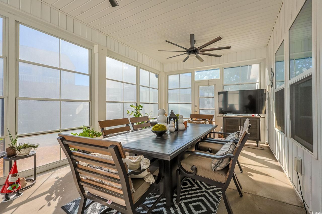 669 Pacific Commons Dr. Photo 17