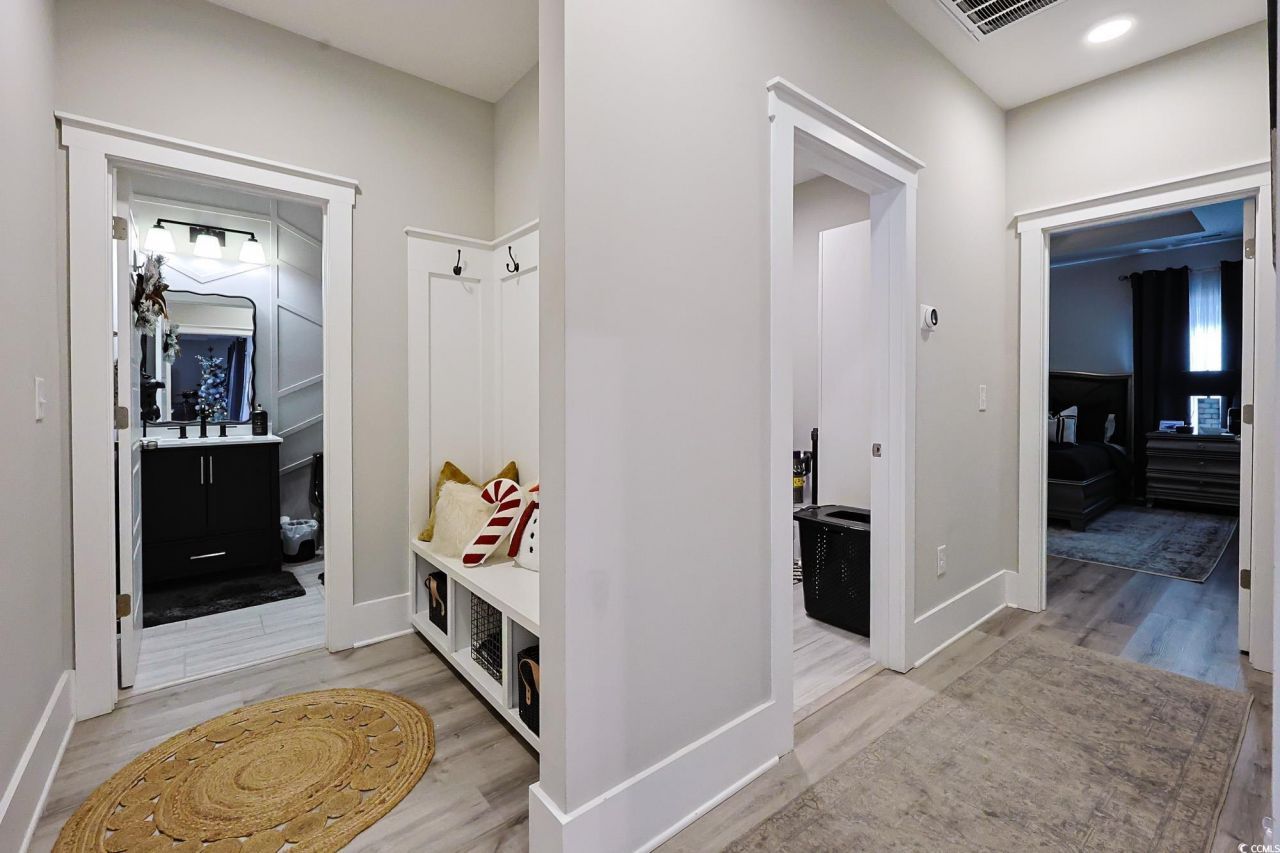 669 Pacific Commons Dr. Photo 9