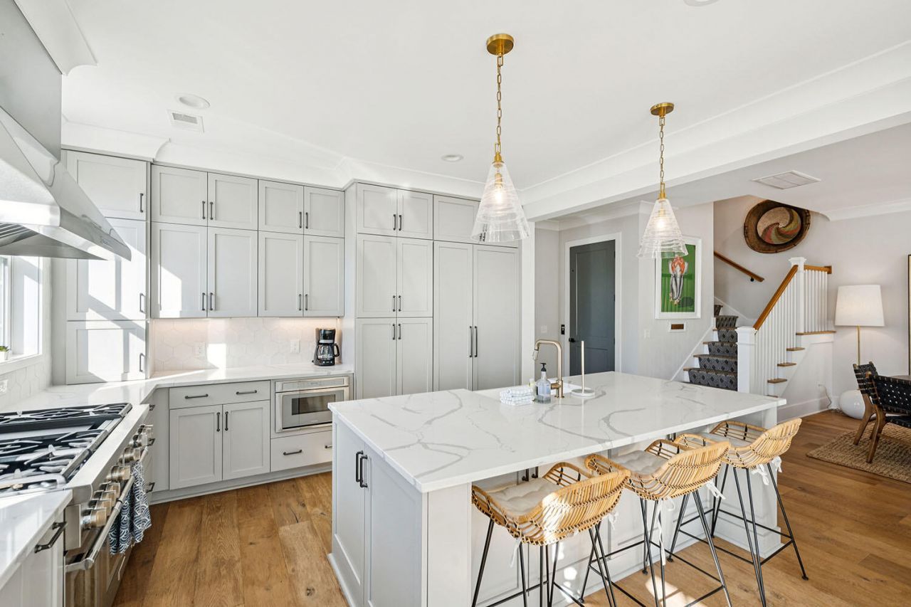 2590 Helmsman Road Photo 11