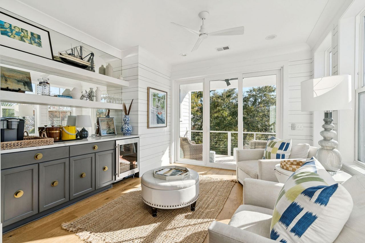 2590 Helmsman Road Photo 15