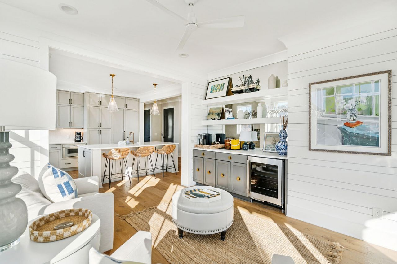 2590 Helmsman Road Photo 18