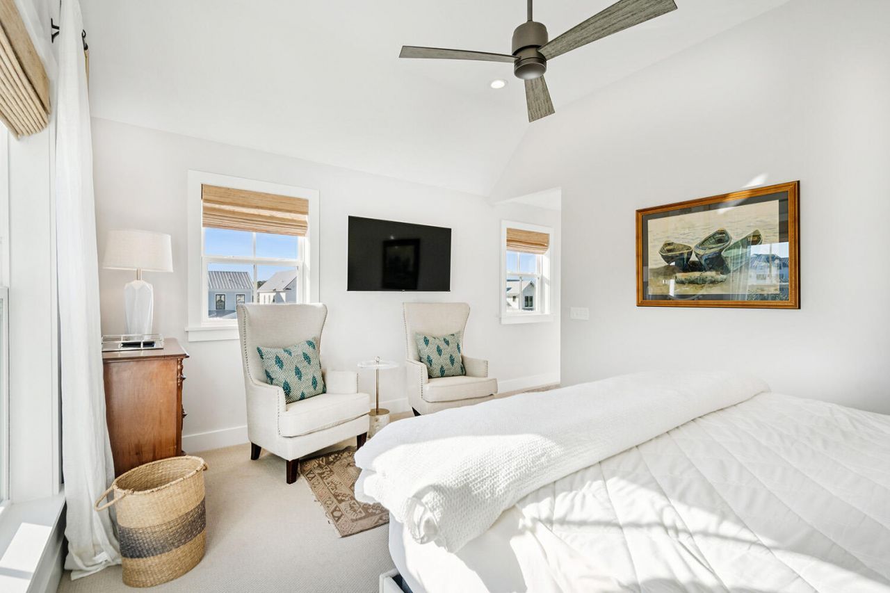 2590 Helmsman Road Photo 32