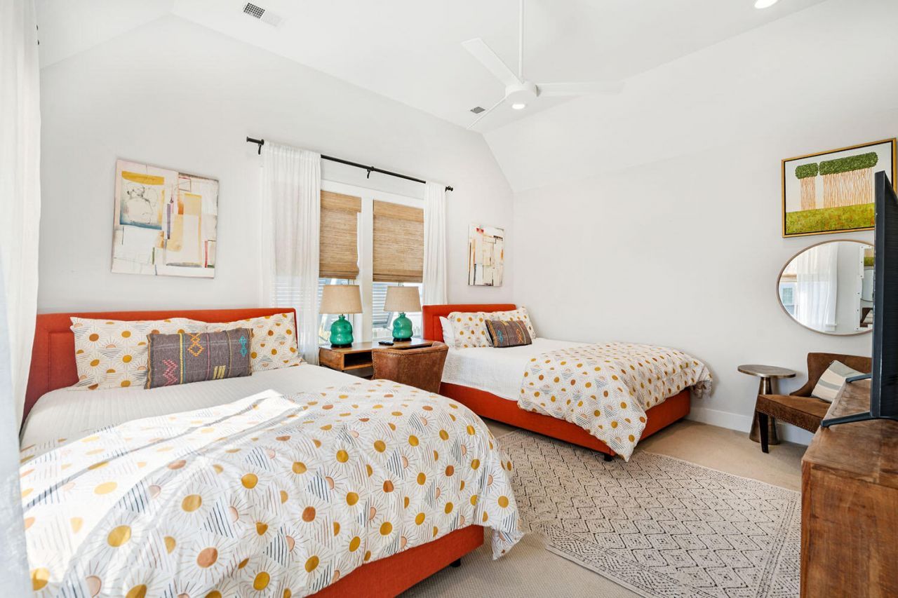 2590 Helmsman Road Photo 35