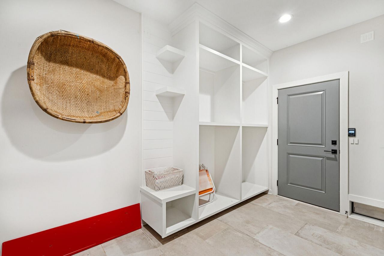 2590 Helmsman Road Photo 37