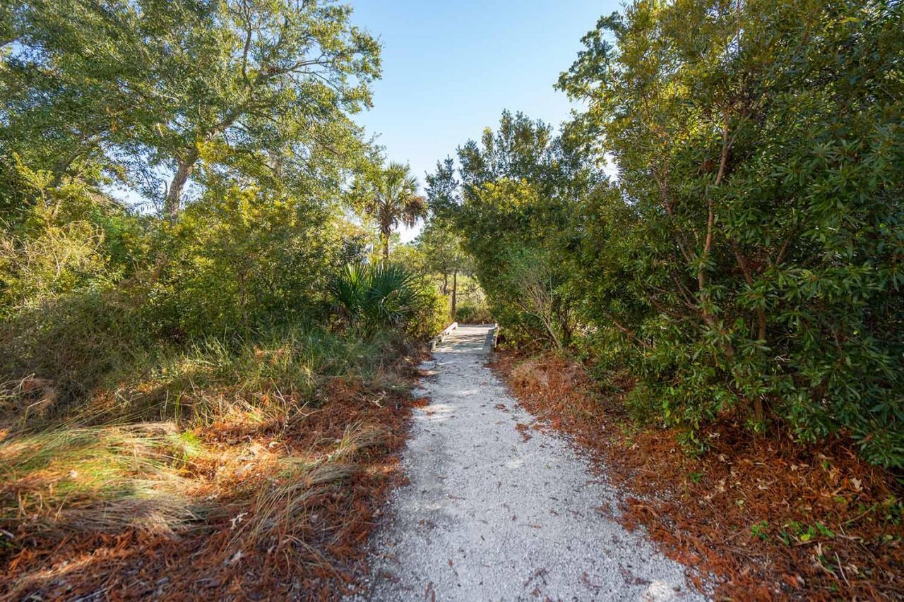 2590 Helmsman Road Photo 45