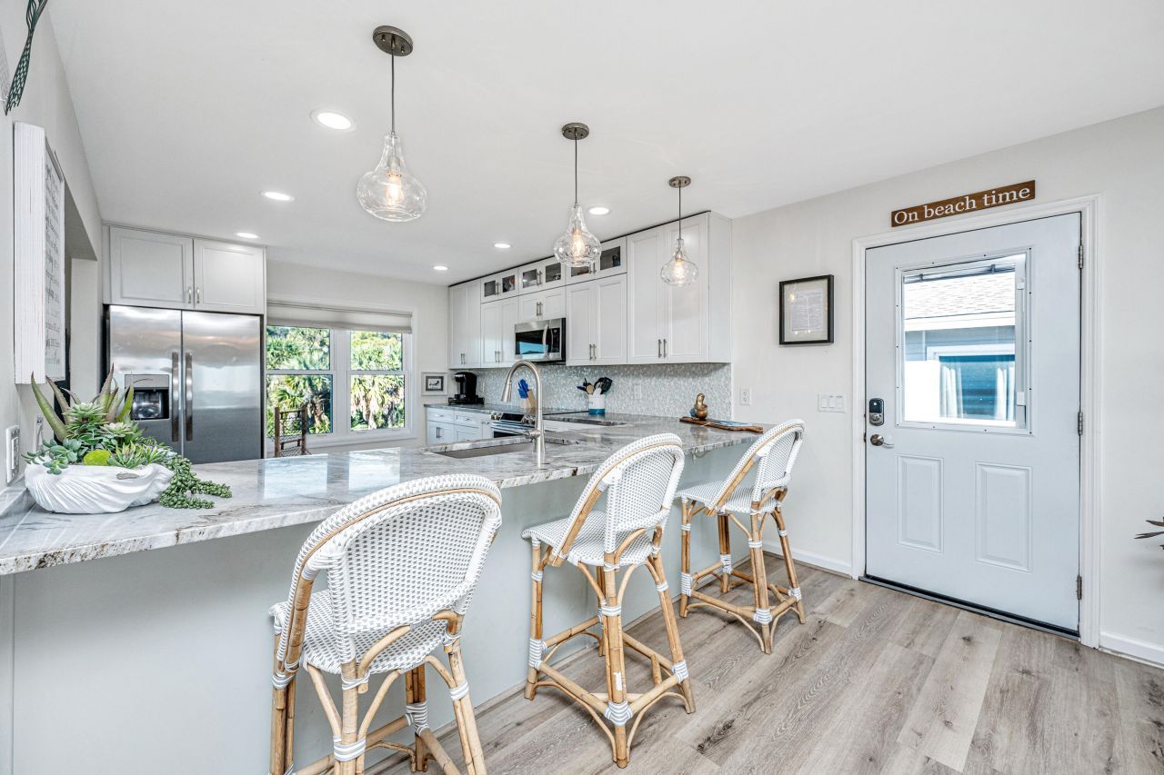 909 E Arctic Avenue Photo 21