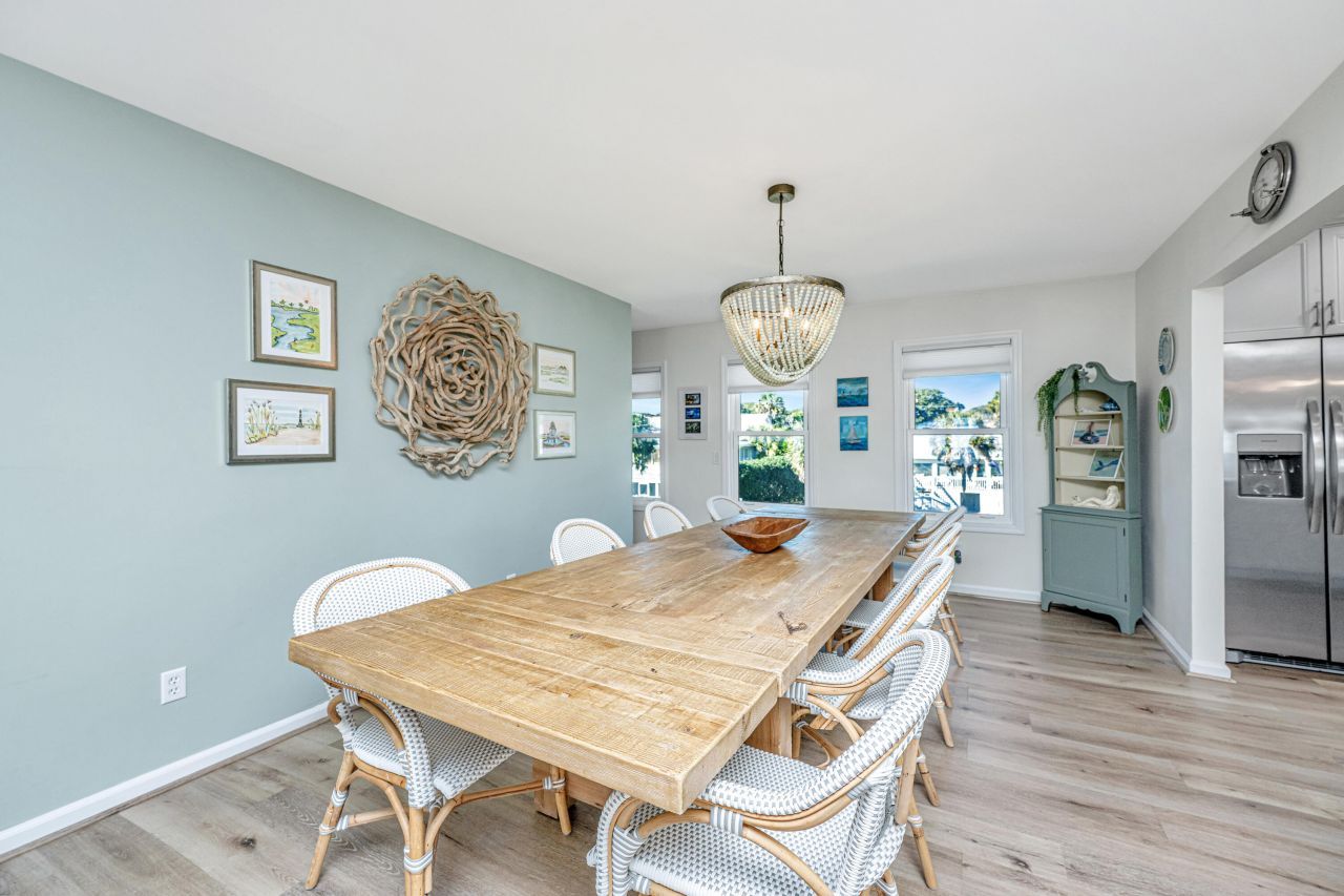 909 E Arctic Avenue Photo 22