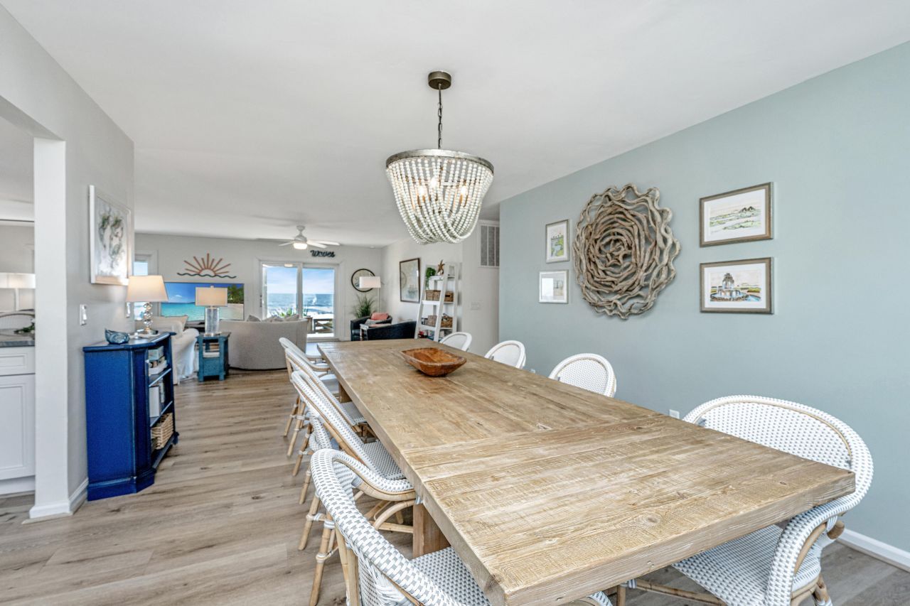 909 E Arctic Avenue Photo 23