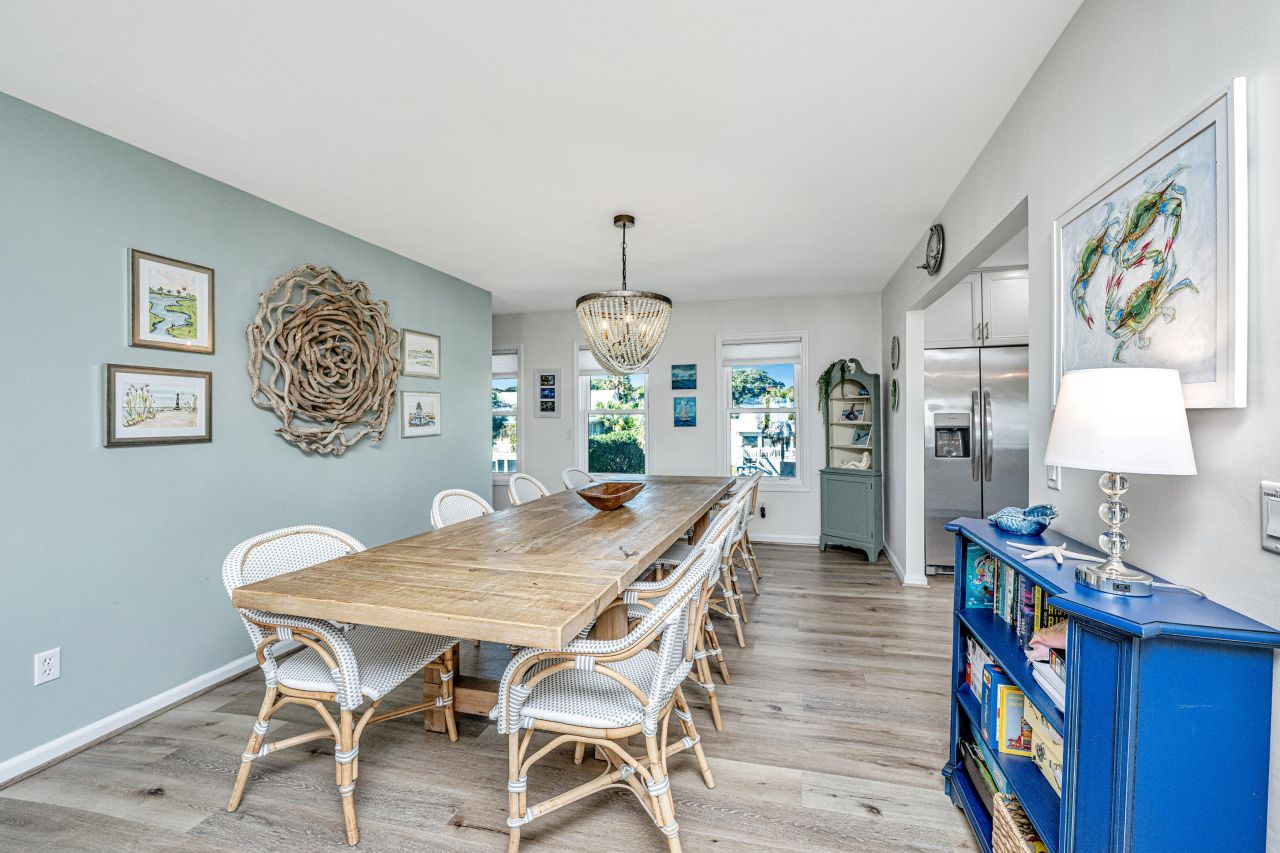 909 E Arctic Avenue Photo 25