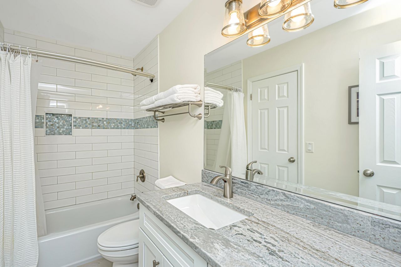 909 E Arctic Avenue Photo 35