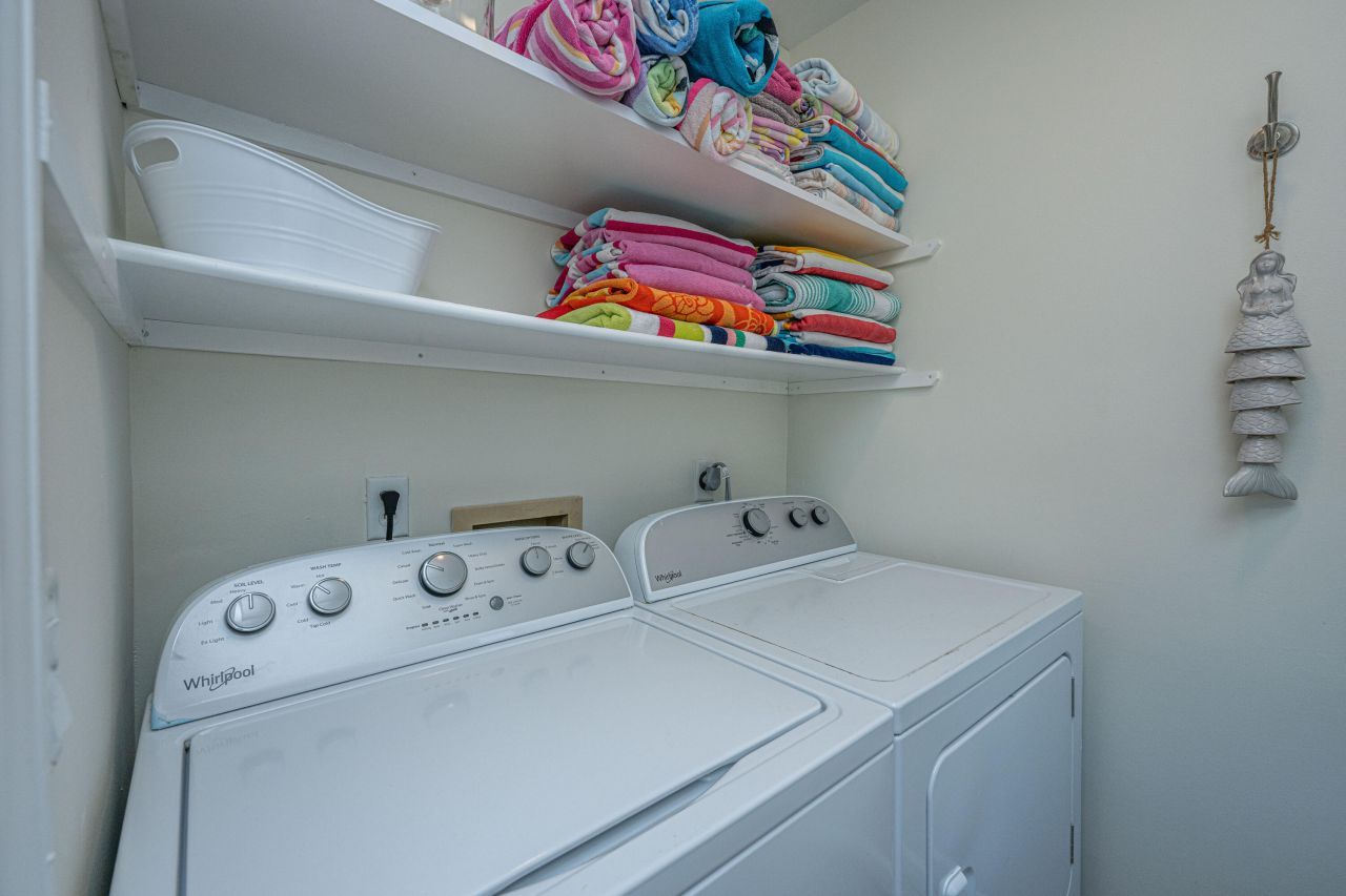 909 E Arctic Avenue Photo 49