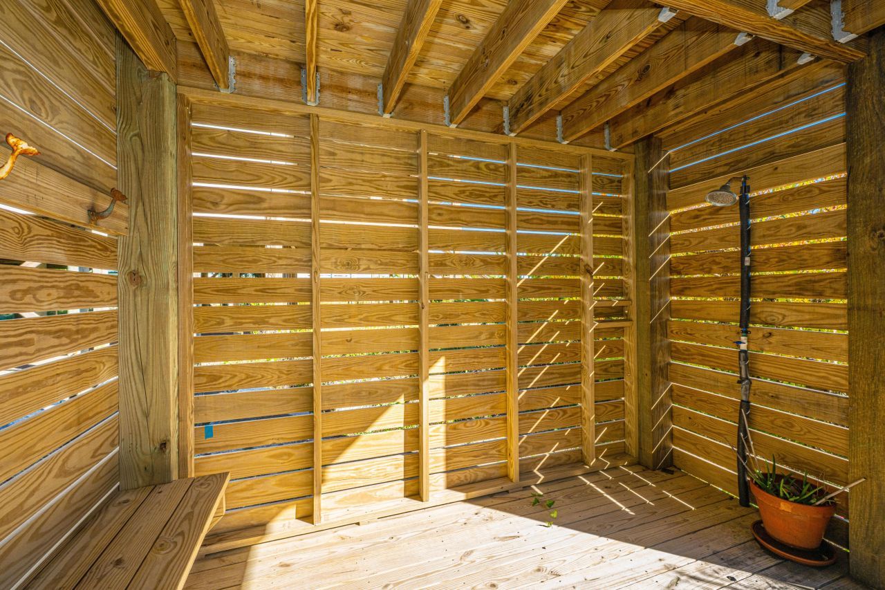 909 E Arctic Avenue Photo 57