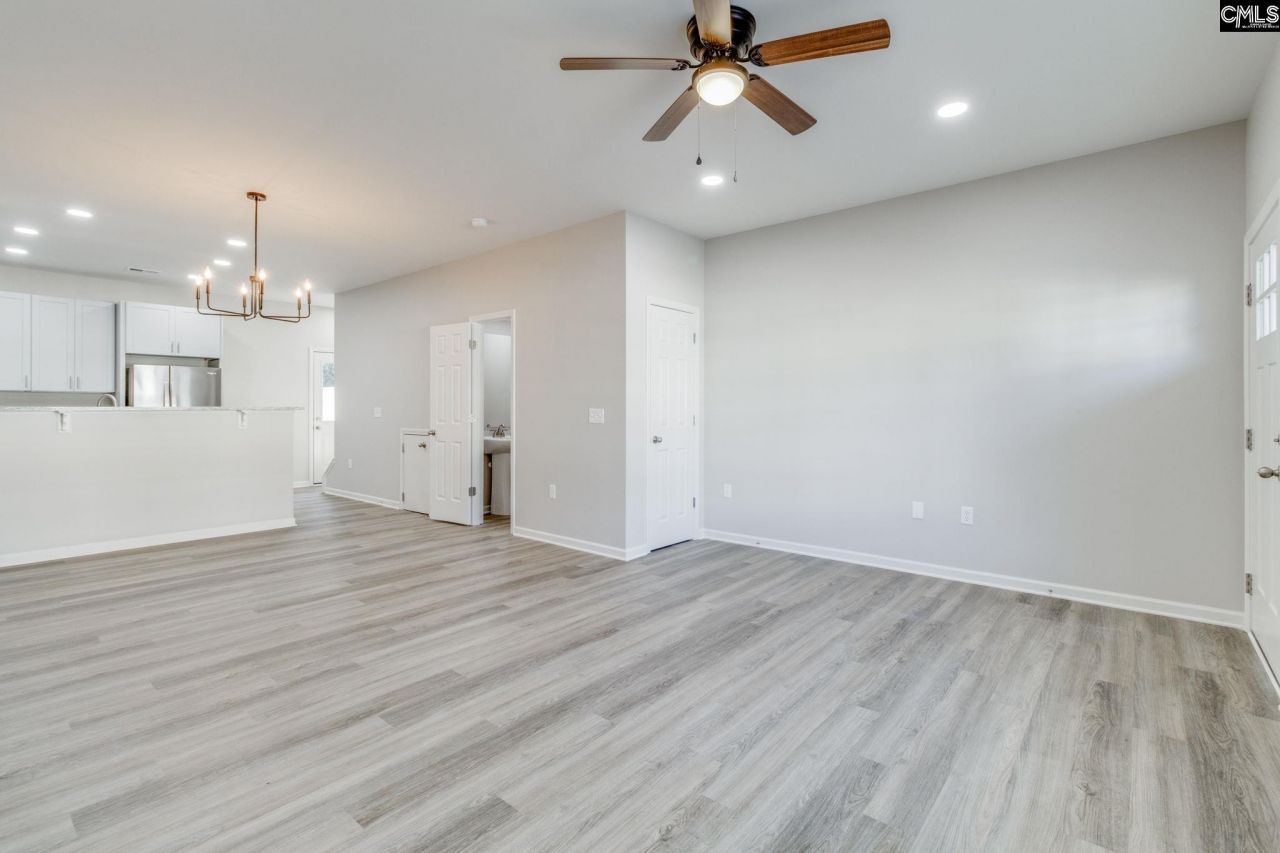 537 Idlewood Park Drive  Photo 8