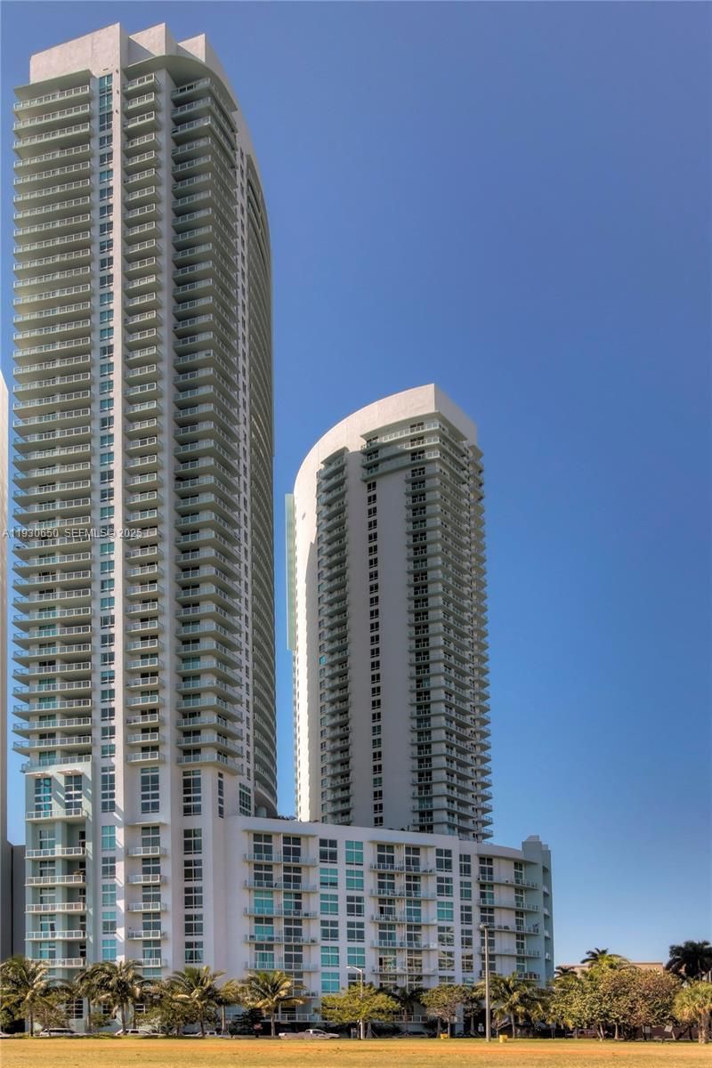 1900 N Bayshore Dr, Unit 3103, Miami, FL 33132 Photo