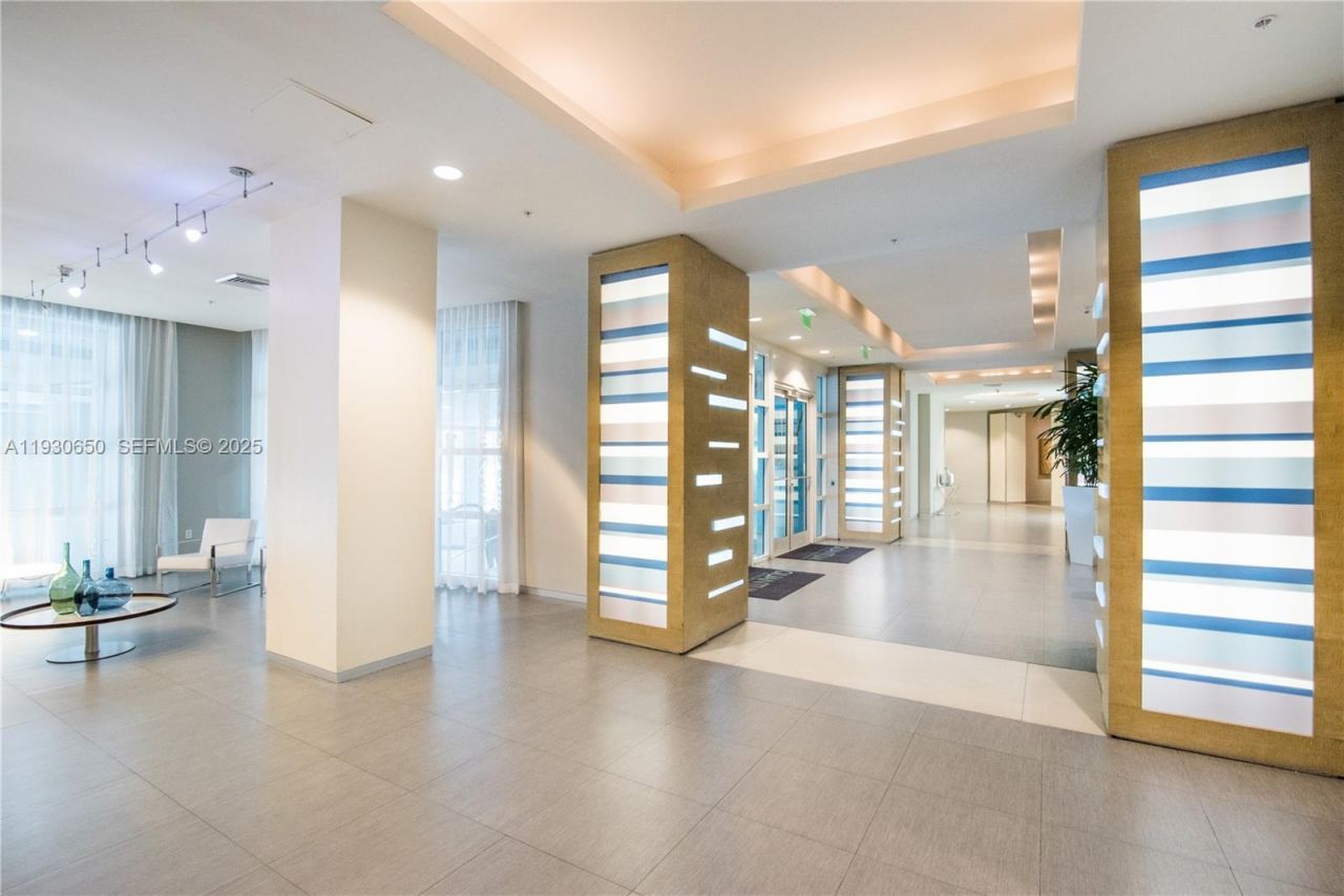 1900 N Bayshore Dr, Unit 3103, Miami, FL 33132 Photo