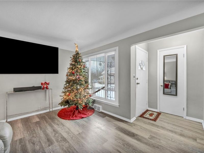 14 Ennis Avenue, Bedford, OH 44146 Photo 10