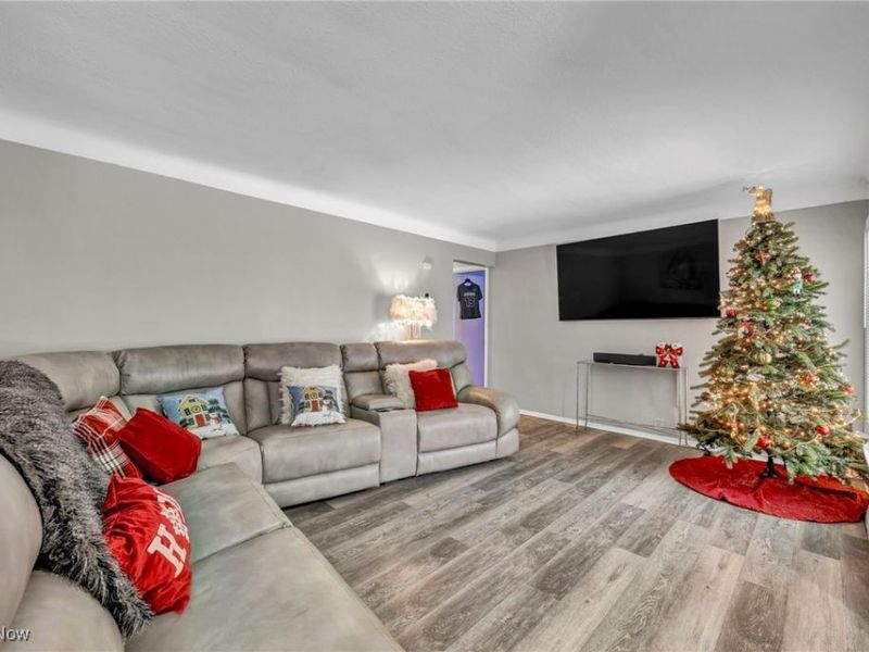 14 Ennis Avenue, Bedford, OH 44146 Photo 7