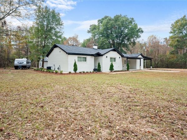 9596 AL HWY 60, Moundville, AL 35474