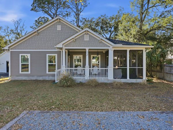 72 13th Street Street, Apalachiacola, FL 32320