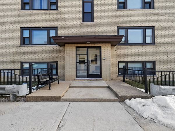 5701 W 55th Street, Unit 1S, Chicago, IL 60638