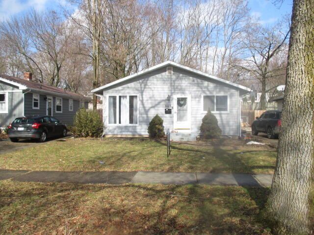 865 Carrier Creek Boulevard Ne, Grand Rapids, MI 49503 Main Photo