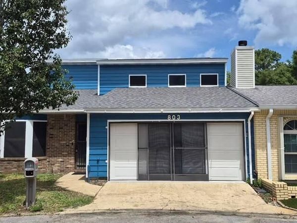 803 Holbrook Circle, Fort Walton Beach, FL 32547