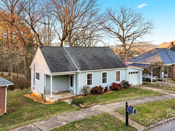 3 Enka Oak Street, Candler, NC 28715