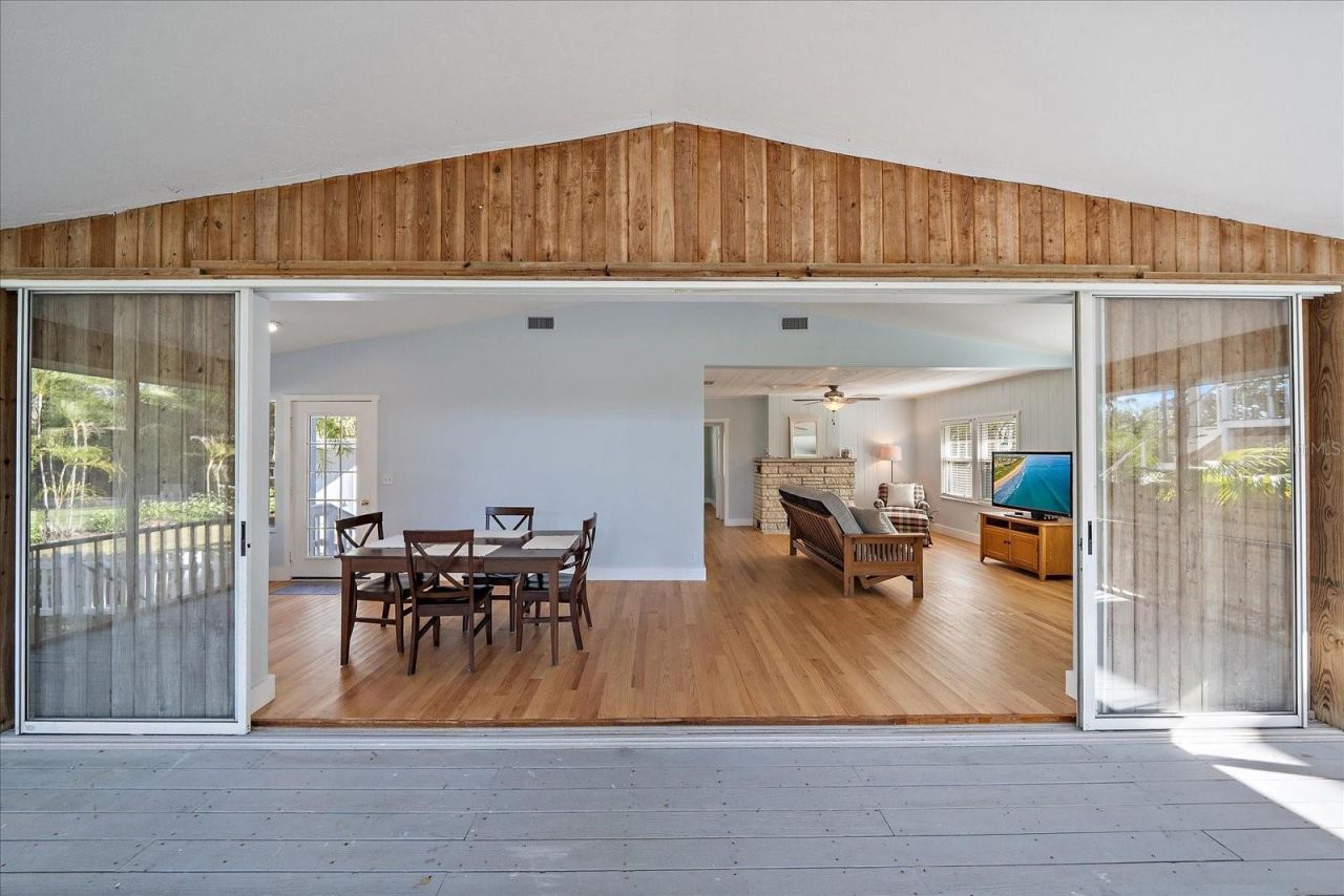 6841 Longboat Drive S, Longboat Key, FL 34228 Photo