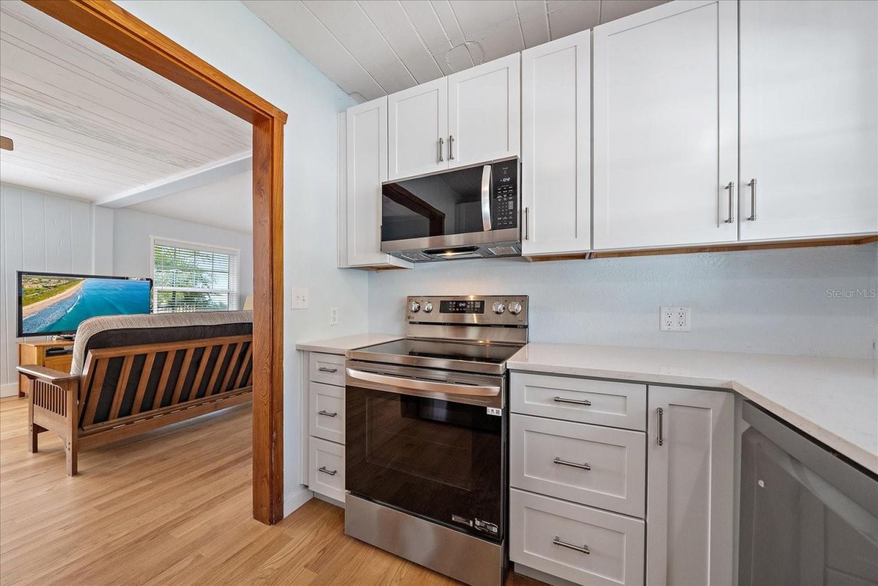 6841 Longboat Drive S, Longboat Key, FL 34228 Photo