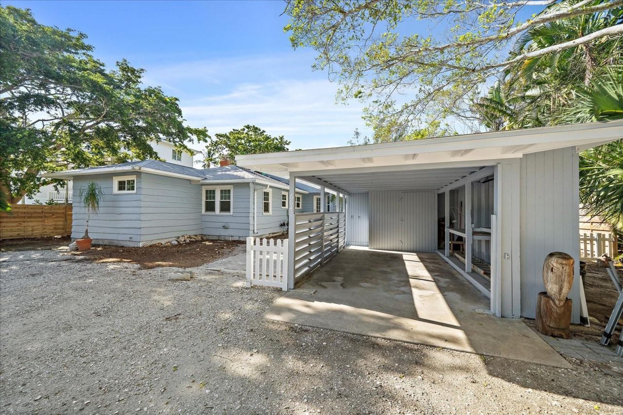 6841 Longboat Drive S, Longboat Key, FL 34228 Photo