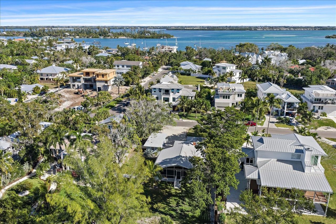 6841 Longboat Drive S, Longboat Key, FL 34228 Photo