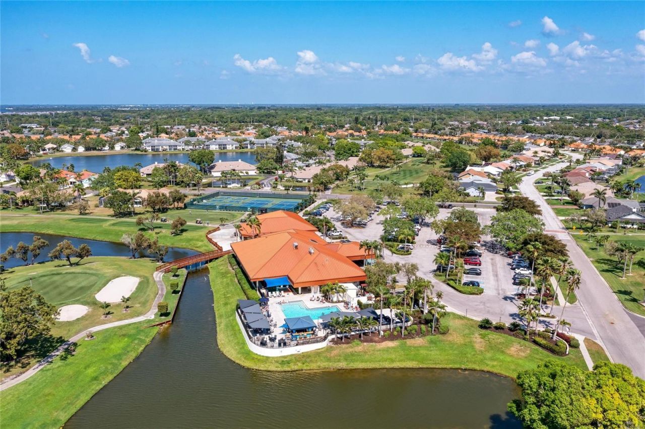 4906 Peridia Boulevard E, Bradenton, FL 34203 Photo