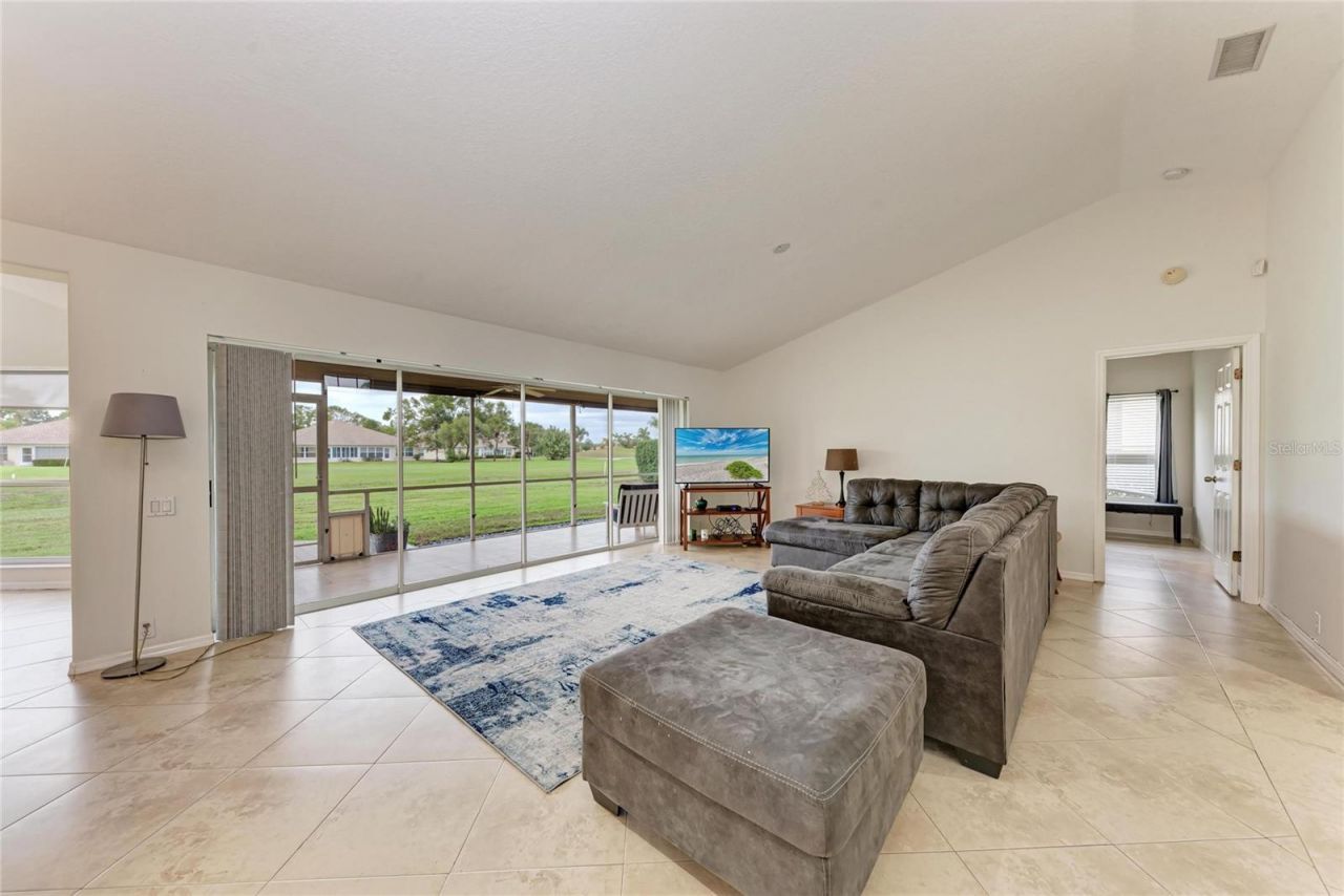 4906 Peridia Boulevard E, Bradenton, FL 34203 Photo