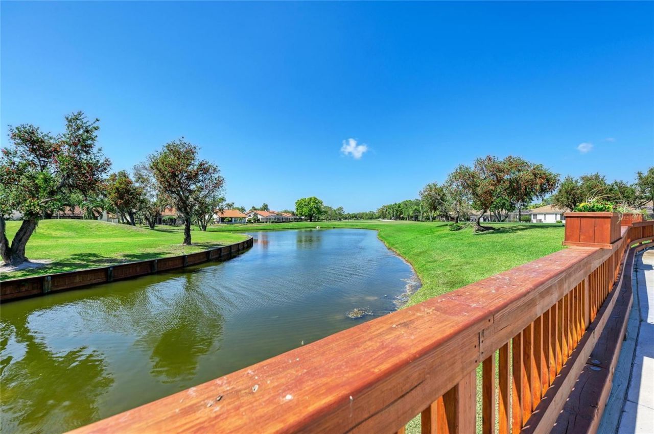 4906 Peridia Boulevard E, Bradenton, FL 34203 Photo