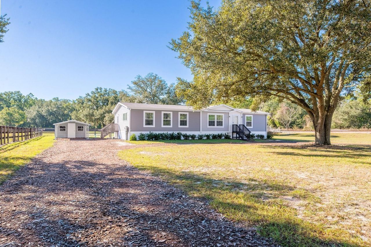 19750 SE 30th Street, Morriston, FL 32668 Main Photo