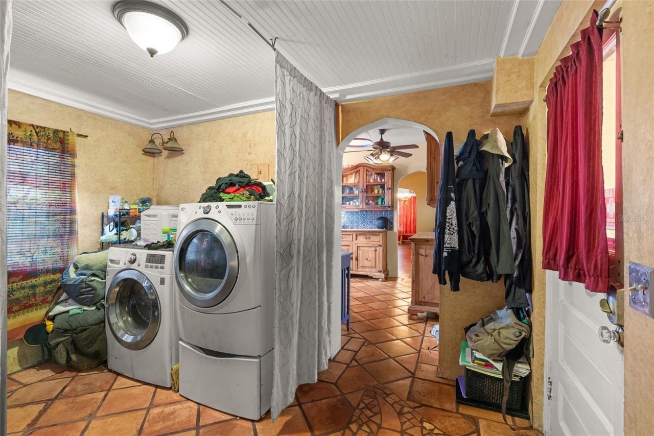 1321 28th Street N, Saint Petersburg, FL 33713 Photo