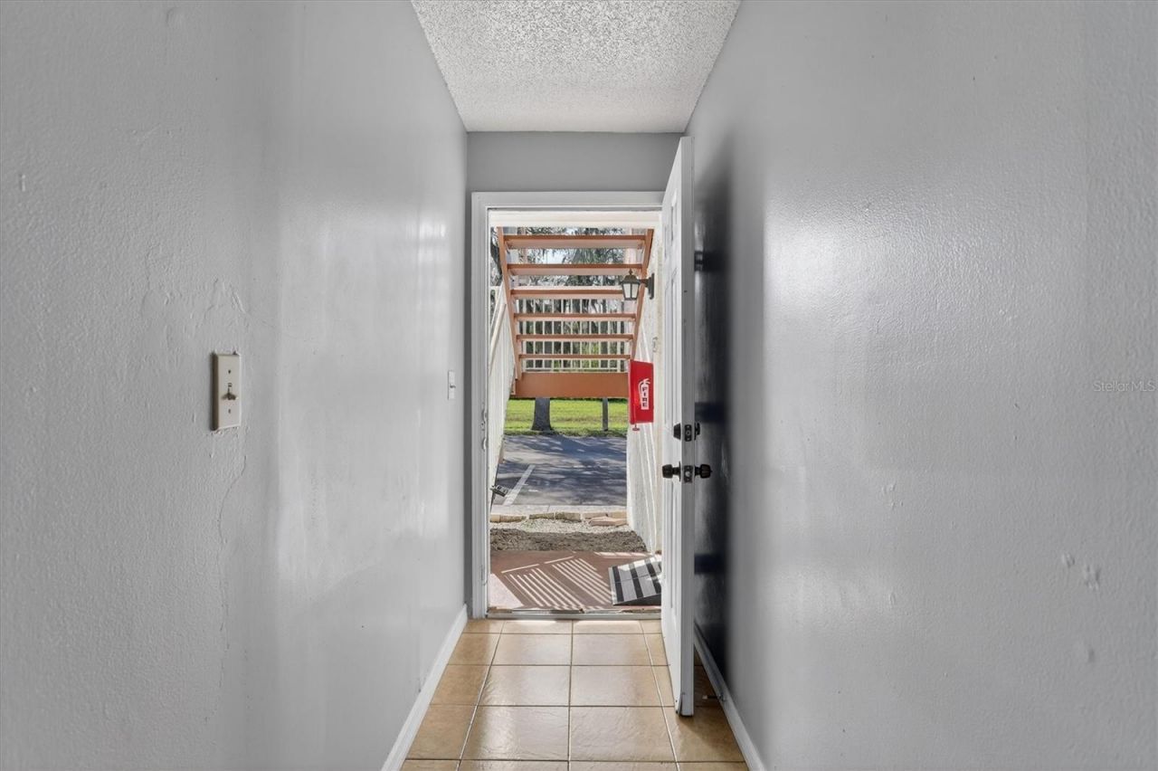 511 99th Avenue N, Unit 102, Saint Petersburg, FL 33702 Photo