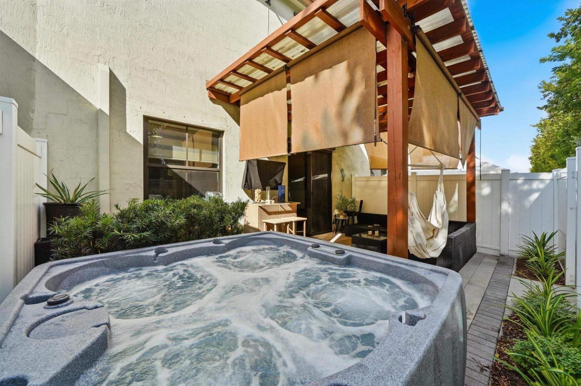 10441 W 32nd Lane, Hialeah, FL 33018 Photo