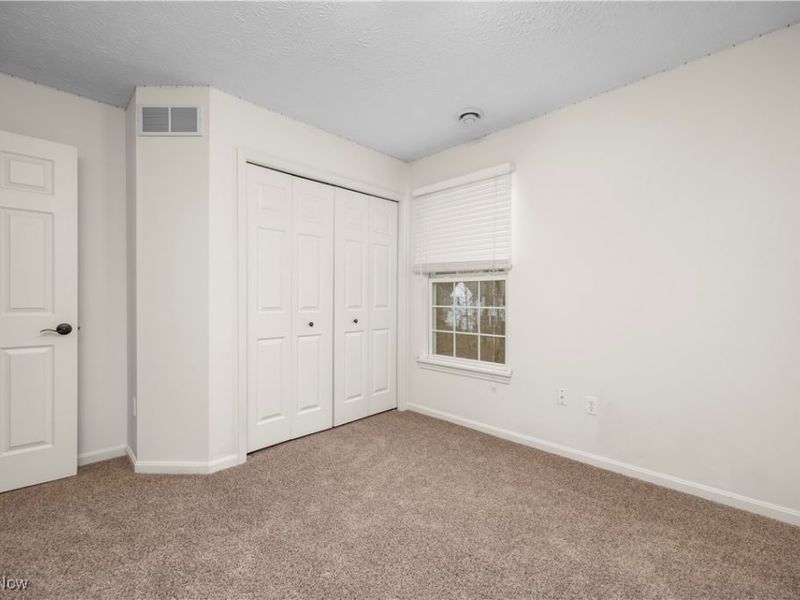 953 Longitude Lane, Amherst, OH 44001 Photo 12