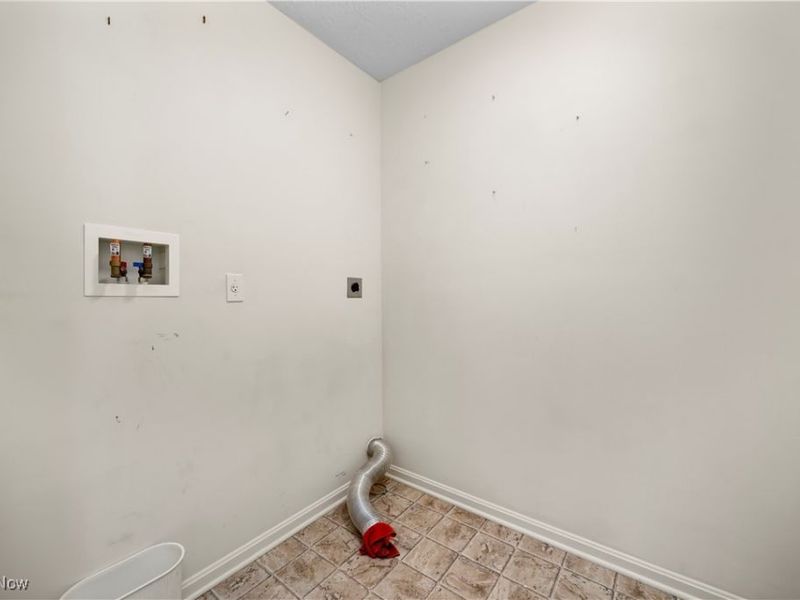 953 Longitude Lane, Amherst, OH 44001 Photo 16
