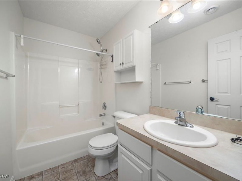 953 Longitude Lane, Amherst, OH 44001 Photo 17