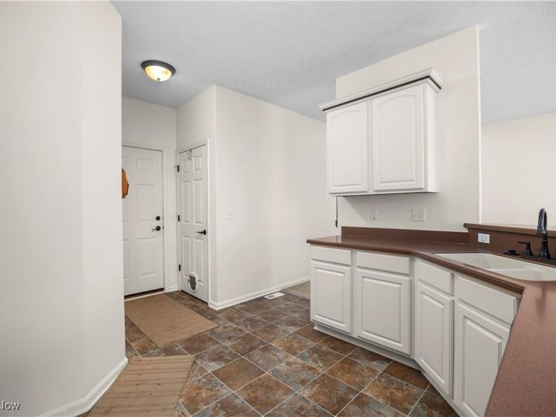 953 Longitude Lane, Amherst, OH 44001 Photo 27