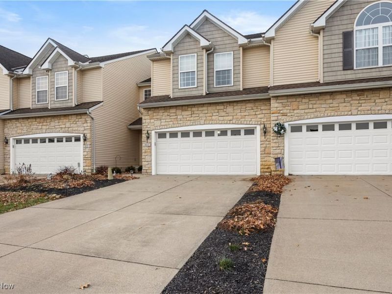 953 Longitude Lane, Amherst, OH 44001 Photo 3