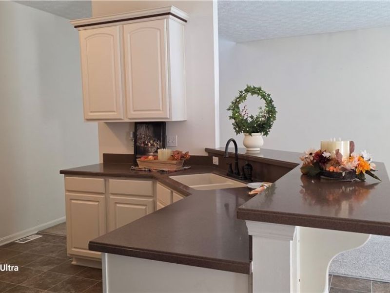 953 Longitude Lane, Amherst, OH 44001 Photo 7